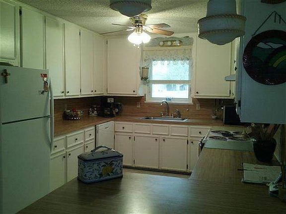 4th image of 4551 River Oaks Dr