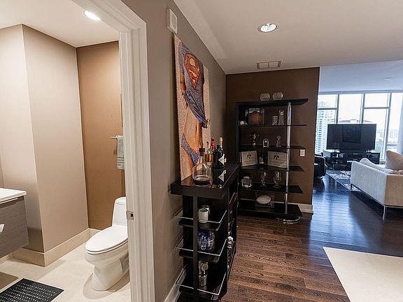 5th image of 175 1st St S APT 2201