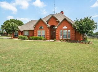 9616 Vail Eton Dr, Pilot Point, TX 76258
