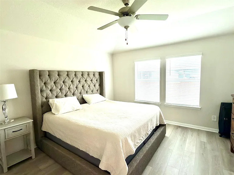 310 Fossil Dr — Photo 6