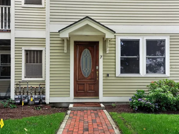 30 Cameron St APT 7, Brookline, MA 02445