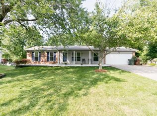 1433 Cave Springs Estate Dr, Saint Peters, MO 63376