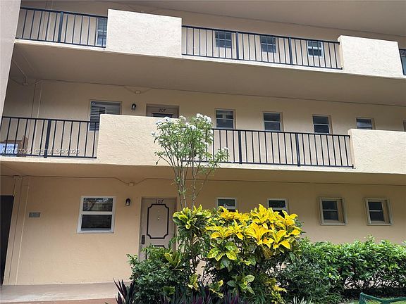 4th image of 100 Ashbury Rd APT 107