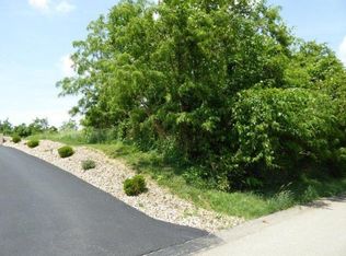 Thomas Elizabeth Dr, Uniontown, PA 15401