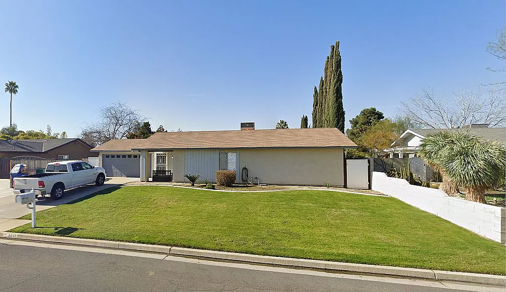 4037 Shawn St photo 1