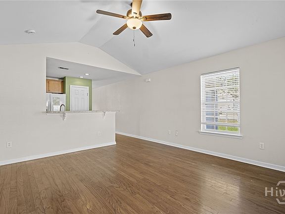 3rd image of 29 Twin Oaks Pl