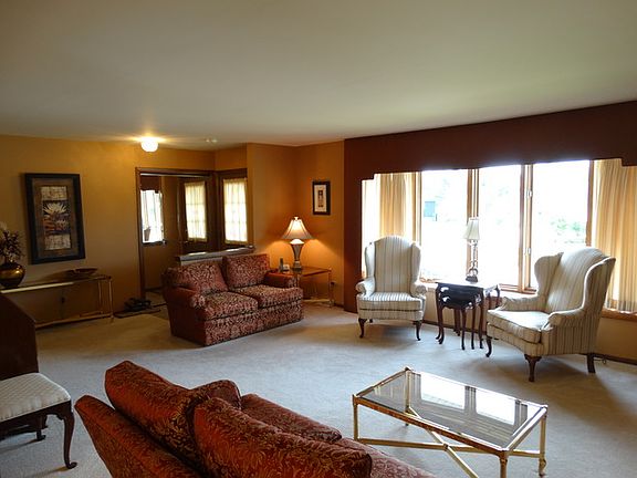 3rd image of 8828 Lori Ln