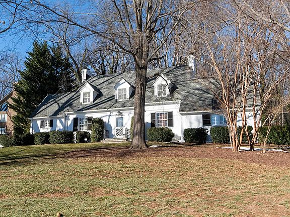 3rd image of 60 Woodland Dr