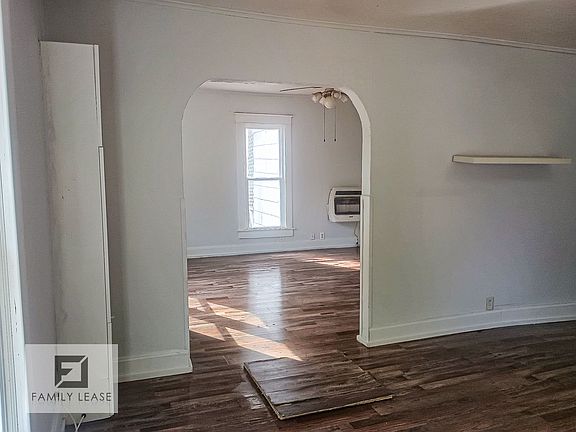 5th image of 707 W Lincoln St