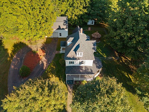 3rd image of 17 Maplewood Avenue