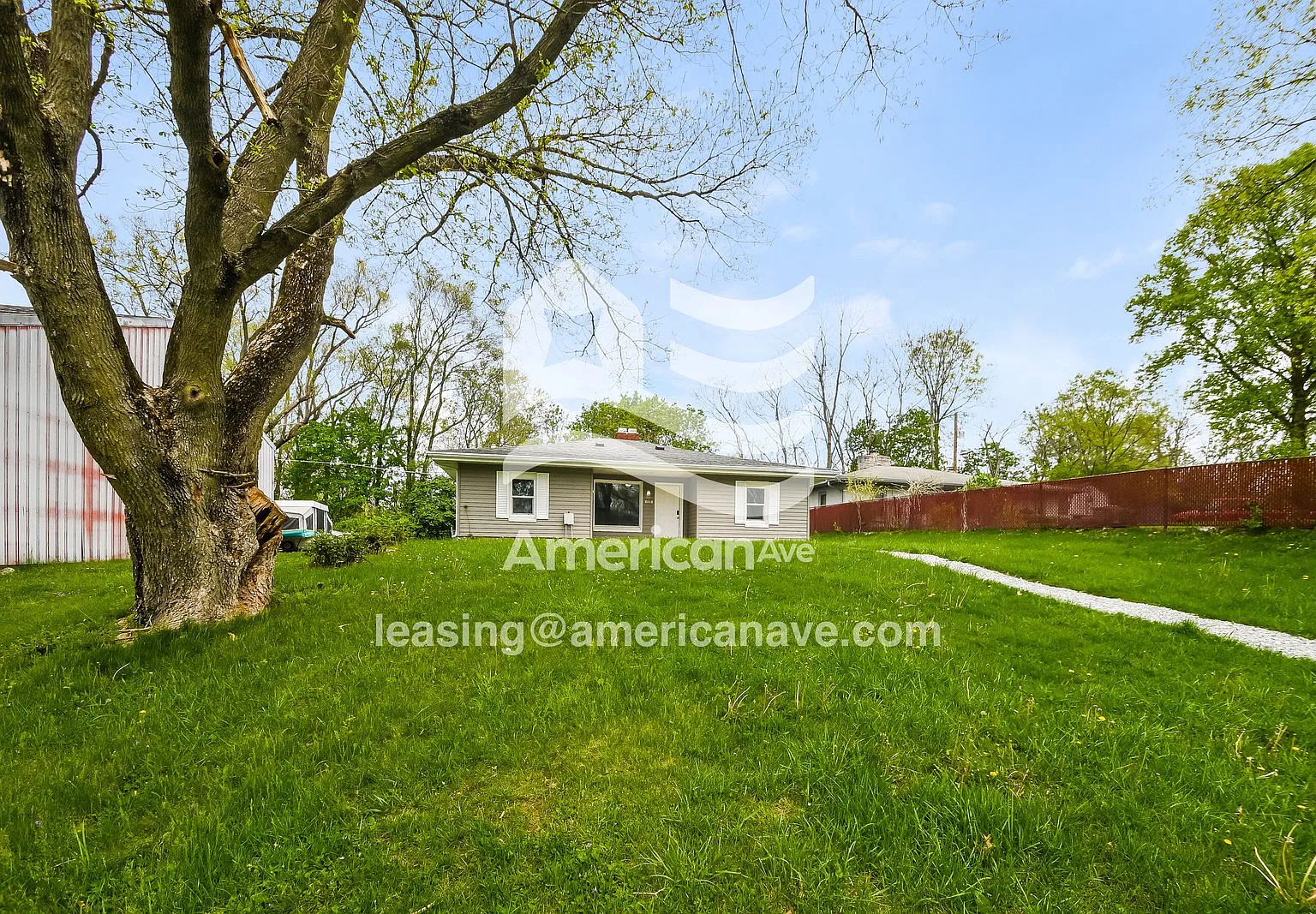 3 bed, 1.0 bath, 1399 sqft, $1,275 — Photo 2
