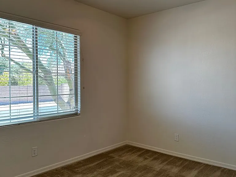 18618 W Mountain View Rd — Photo 21