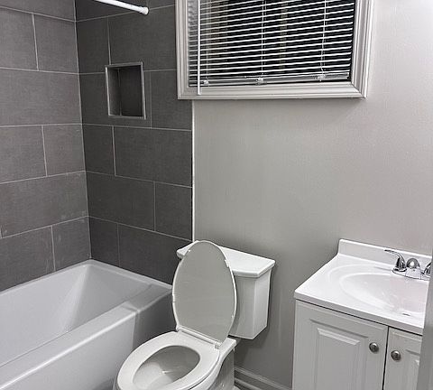 3rd image of 17241 Burgess APT 301