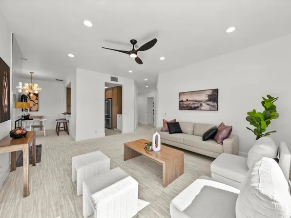 12122 Royal Birkdale Row Unit 303, San Diego, CA 92128