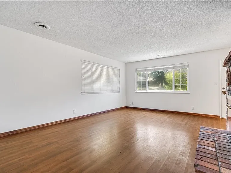 336 Triplett Dr — Photo 5