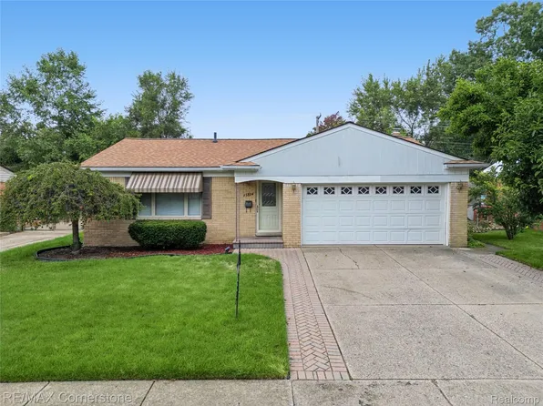 35804 Fernwood St, Westland, MI 48186