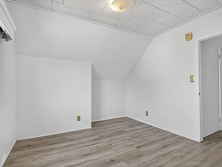 122 E Linda Vista Ave — Photo 16
