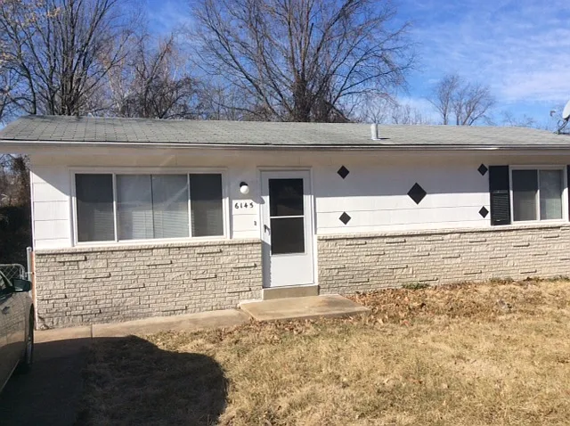 6145 Emerald Ave photo 1