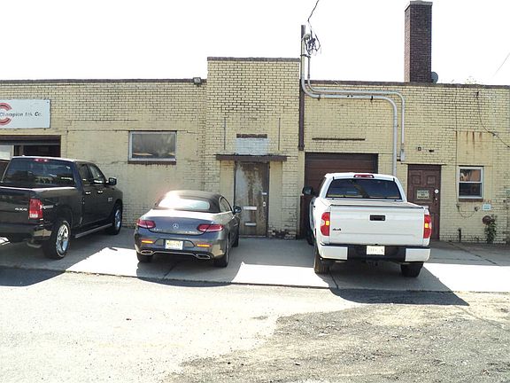 2nd image of 2045 88th St