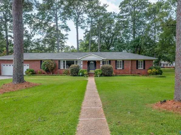 1208 Alcott Rd, Gadsden, AL 35901