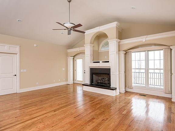 4th image of 5932 Rainbow Springs Dr