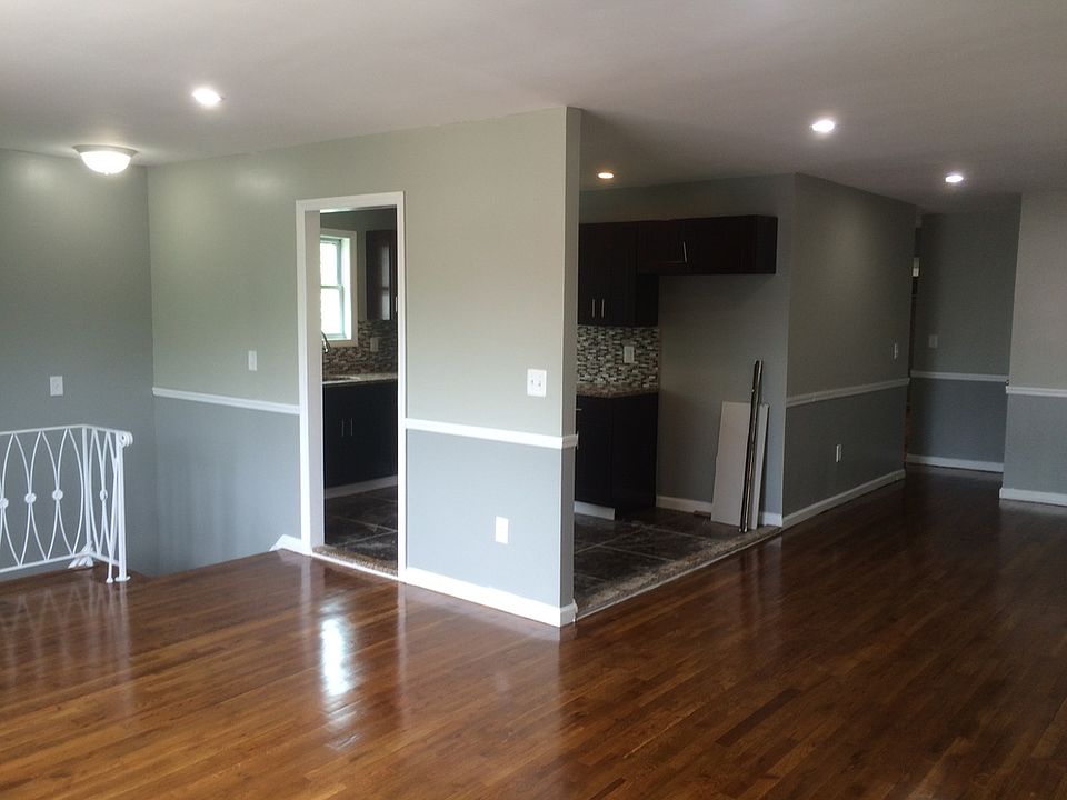 1st image of 17326 106th Ave