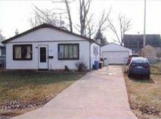 2720 Bleeker St, Oregon, OH 43616