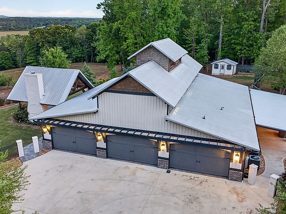 4th image of 627 Freeman Ferry Rd SE