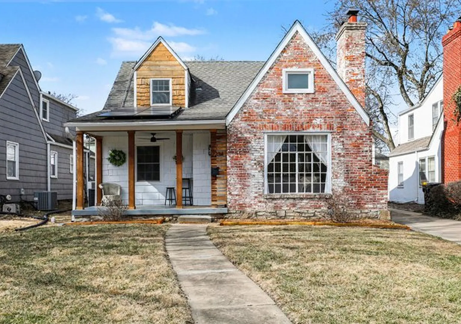 Fantastic 1.5 Story 3 Bedroom Home in Brookside/Waldo Area — Photo 2