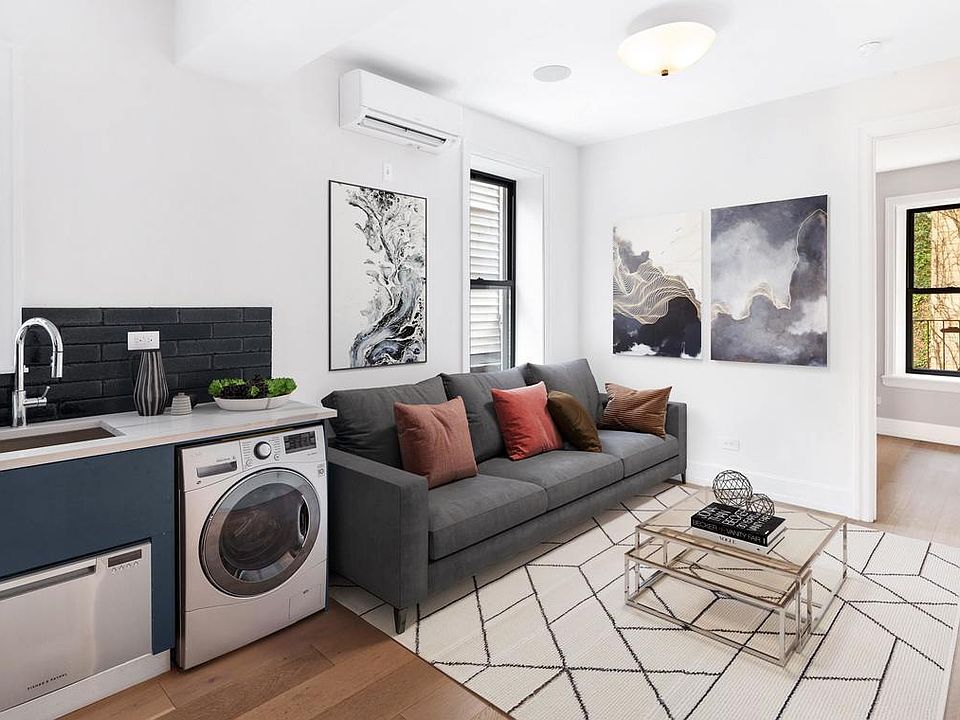 1st image of 72 Bedford St APT 1A
