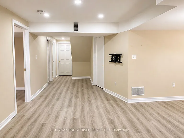 16 Dominy Dr — Photo 4