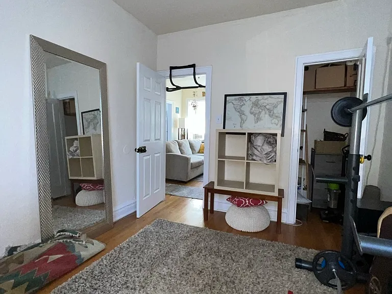 1916 N Drake Ave #2W — Photo 11
