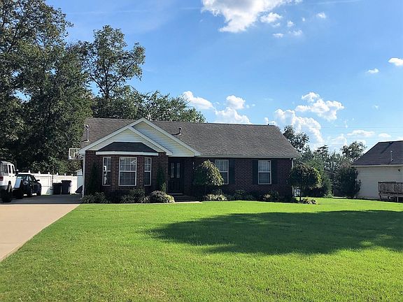 3rd image of 1204 Ledbury Dr
