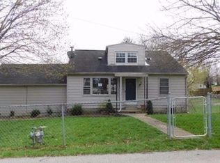 110 Liters Ln, Paris, KY 40361