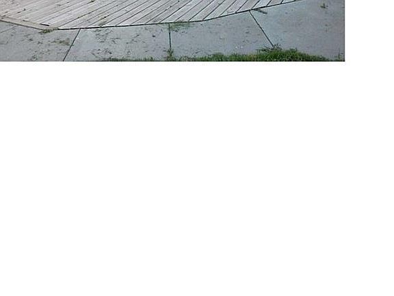 4th image of 46270 S Shore Dr