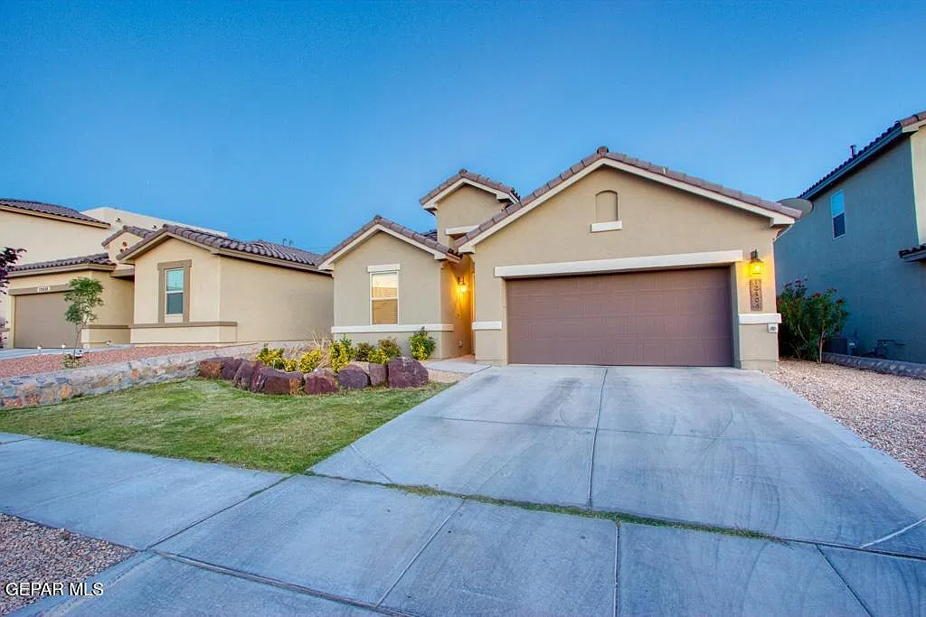 3 bed, 2.0 bath, 1596 sqft, $1,950 — Photo 4