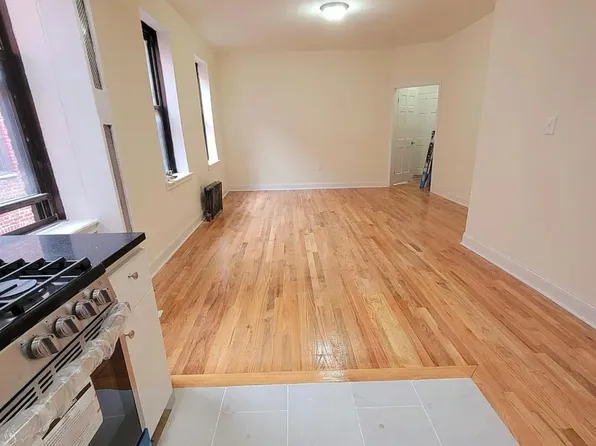 13217 Maple Ave APT C404, Flushing, NY 11355