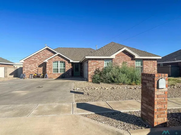 2225 Boxwood Cir, Portales, NM 88130
