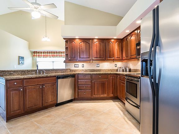 4th image of 700 Belville Blvd