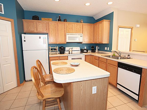 4th image of 11366 Eldorado St NE Unit B