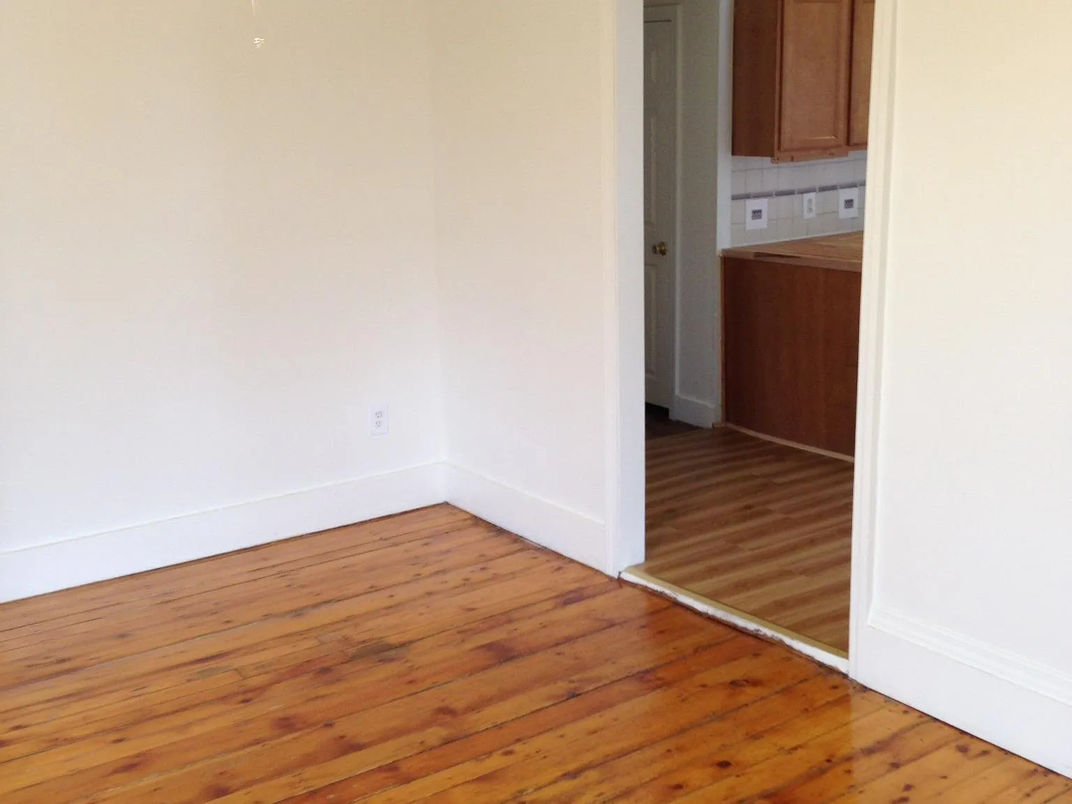 3 bed, 1200 sqft, $2,299 — Photo 4