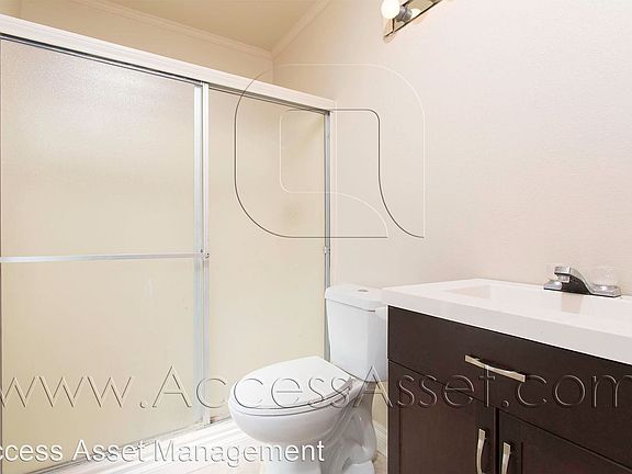 5th image of 1106 Roosevelt Dr