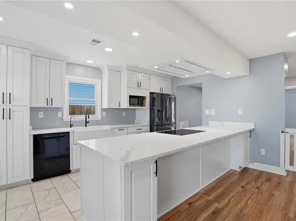 2516 Dellwood Dr, Virginia Beach, VA 23454