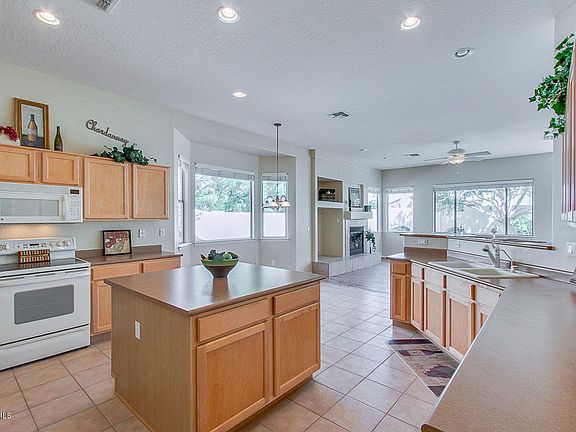 4th image of 9744 E Lobo Ave