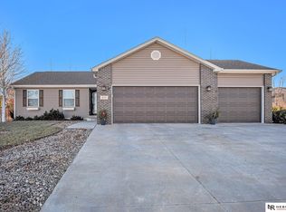 4125 W Ludwig Cir, Lincoln, NE 68528