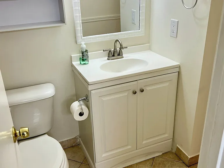 123 Hunt Club Ct — Photo 7