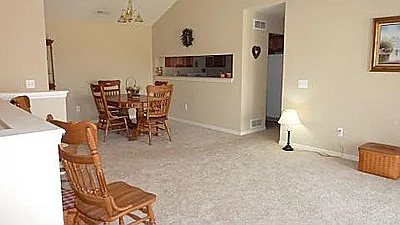 3317 Reeves Dr — Photo 2