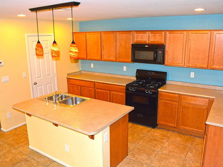 9920 Turquoise Glass Ct — Photo 9