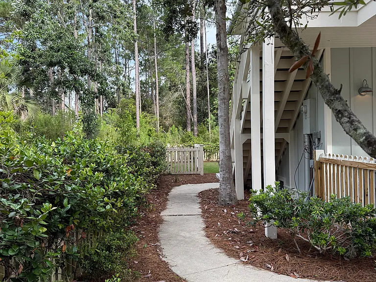 245 Eve Cir — Photo 1