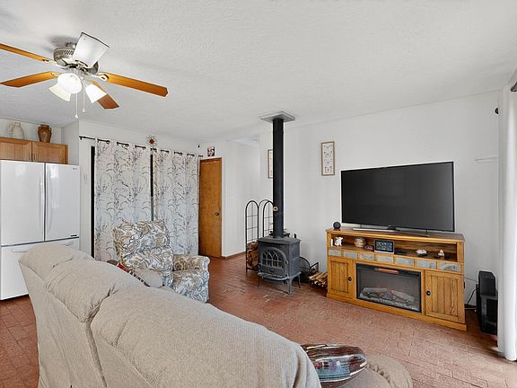 5th image of 8 Pamela Pl